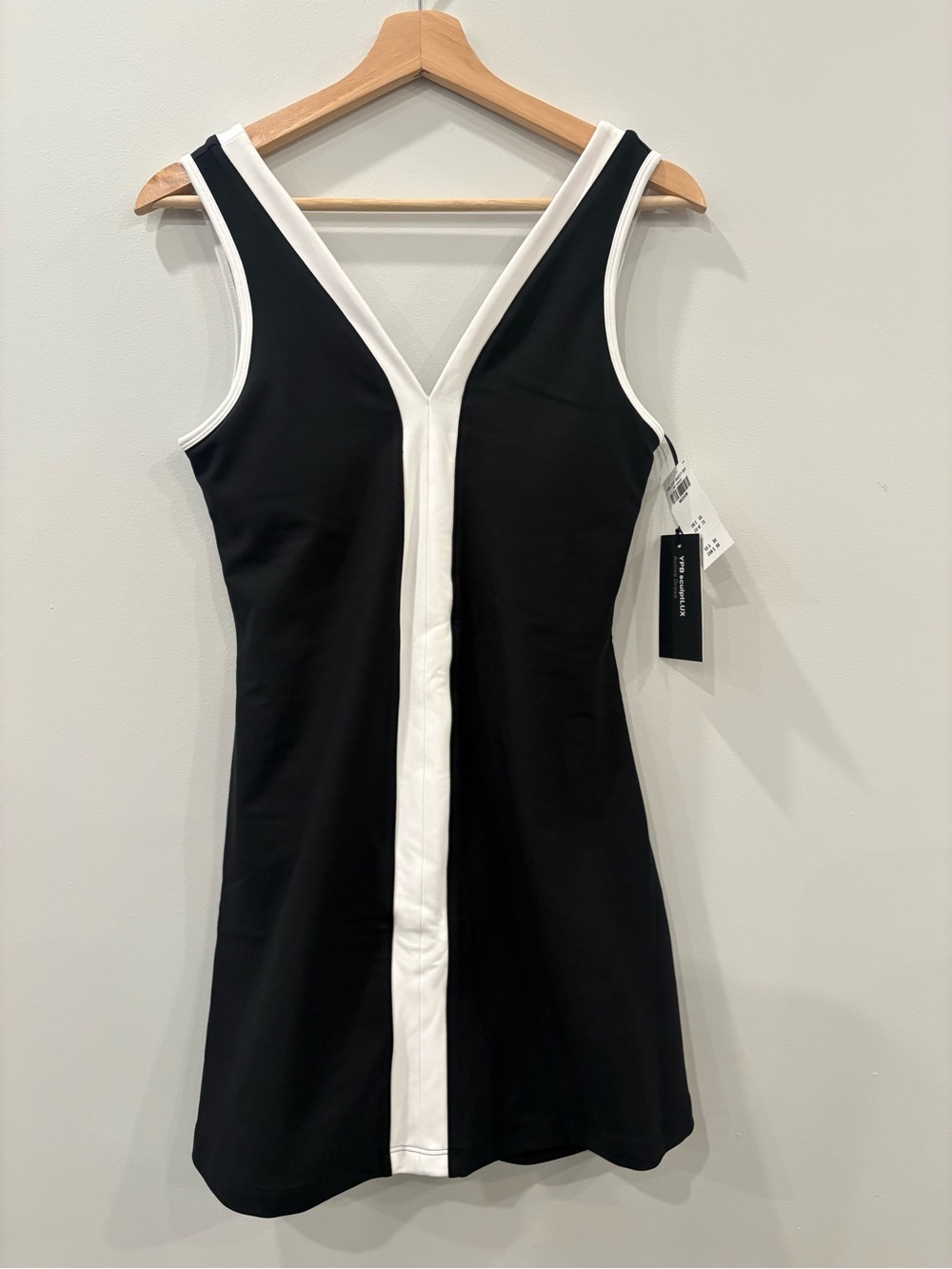 NWT Abercrombie YPB sculptLUX Active Mini Dress Black White M⁠
